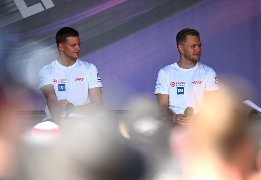 Магнуссен: Мику Шумахеру непросто выступать с такой фамилией – его отец является величайшим пилотом в истории