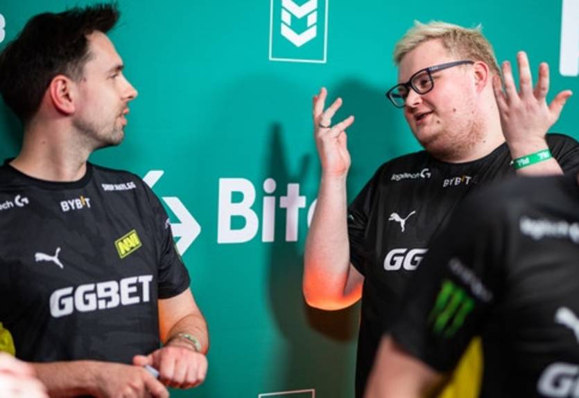 NaVi в драматичной игре проиграли Heroic, упустив шанс сразу выйти на Major