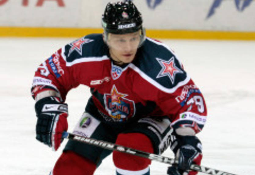 У Нефтехимика потеря и пополнение