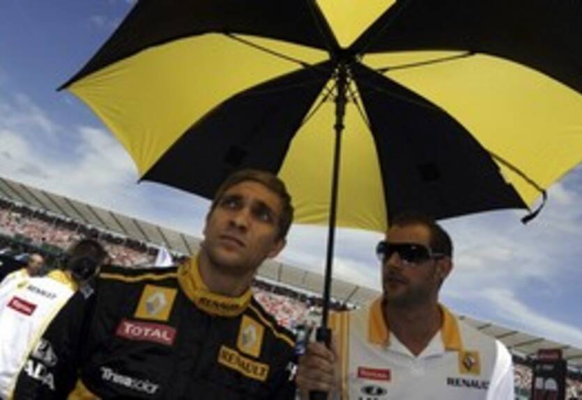 Будущее Петрова в Рено определится в ближайшие две недели