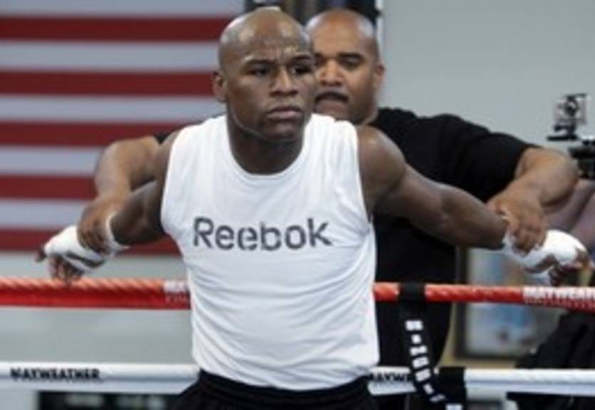 Команда Мейвезера обвиняет команду Паккьяо