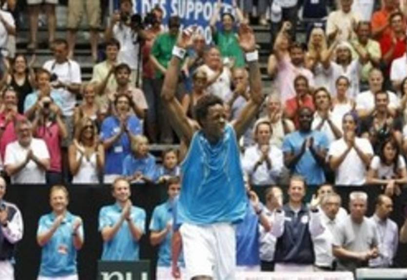 Монфис: "С коленями уже все в порядке"