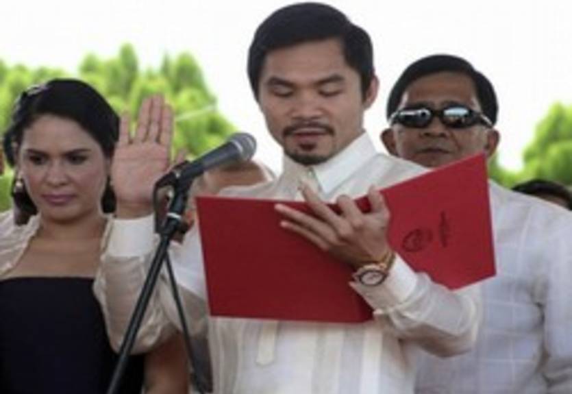 Арум: "Можем организовать бой с Мейвезером и в следующем году"