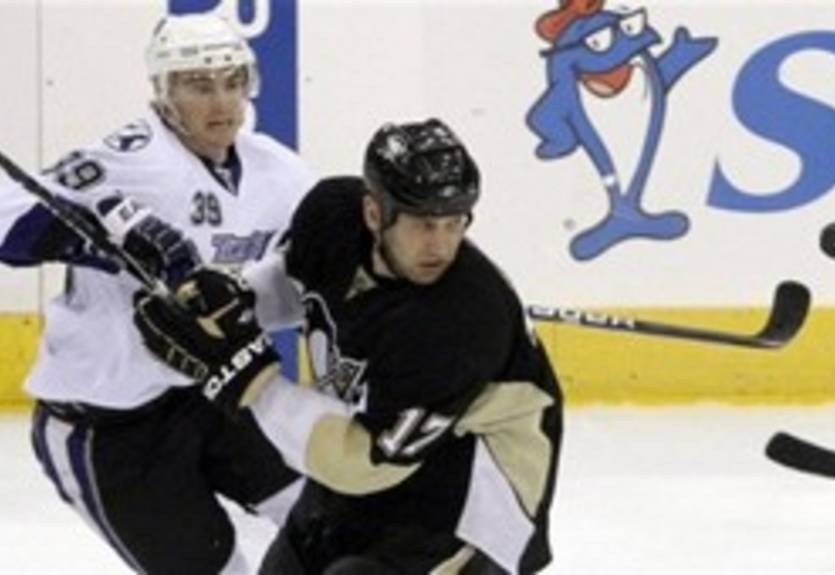 Тампа продлевает игроков