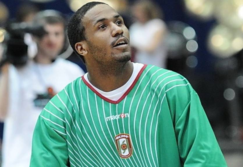 Стивен Бертт в Будивельнике?