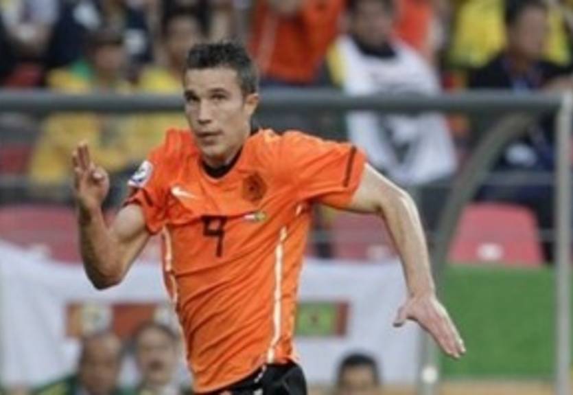 Ван Перси готов сыграть с Уругваем