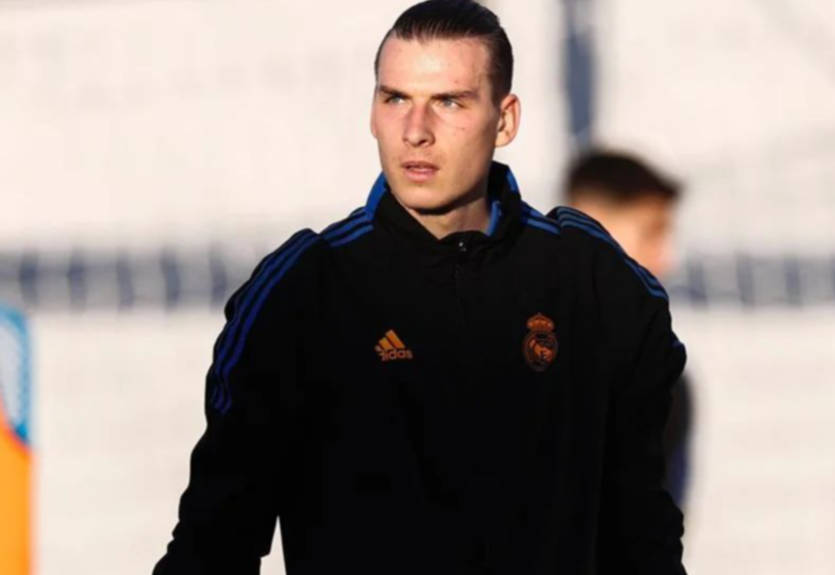 Лунин хочет покинуть Реал Лунин хочет покинуть Реал