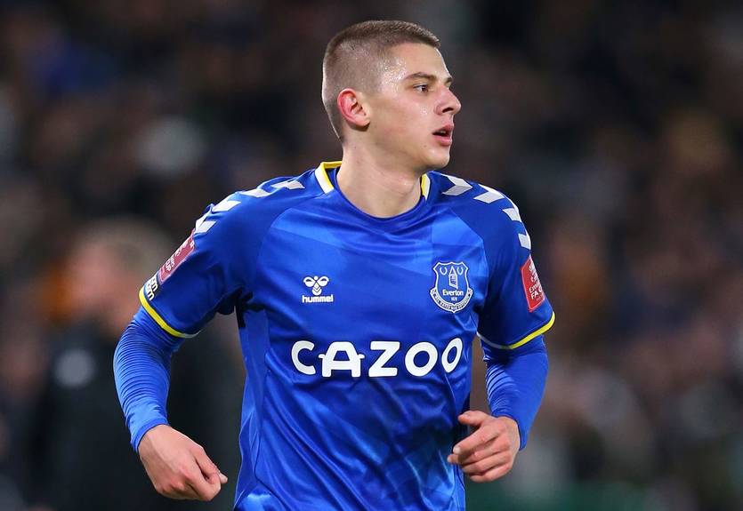 Миколенко выставил на аукцион свою футболку с автографами одноклубников из Эвертона