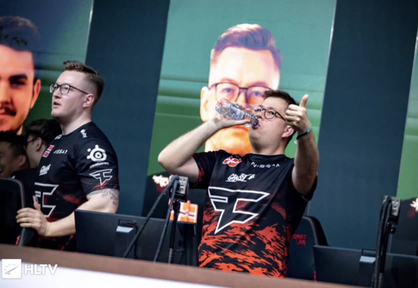 Faze обыграли NiP и вышли в полуфинал PGL Major Antwerp 2022