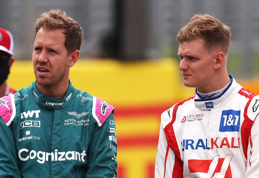 Шумахер заменит Феттеля в Астон Мартин, если тот решит завершить карьеру Шумахер заменит Феттеля в Астон Мартин, если тот решит завершить карьеру