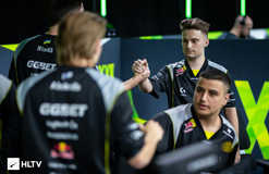 NaVi сыграют против фаворита "мажора": онлайн-трансляция