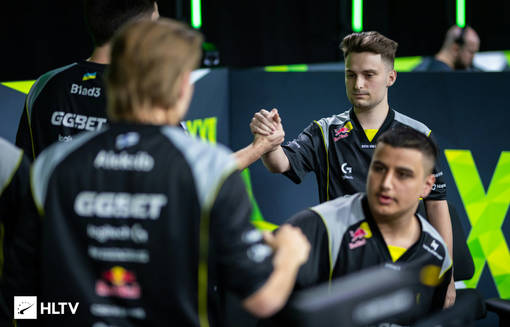 NaVi сыграют против фаворита "мажора": онлайн-трансляция