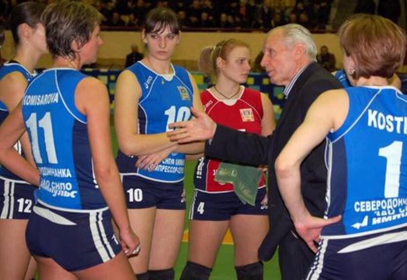 Волейбол. Бузаев: "Мы больше ездили, чем тренировались"