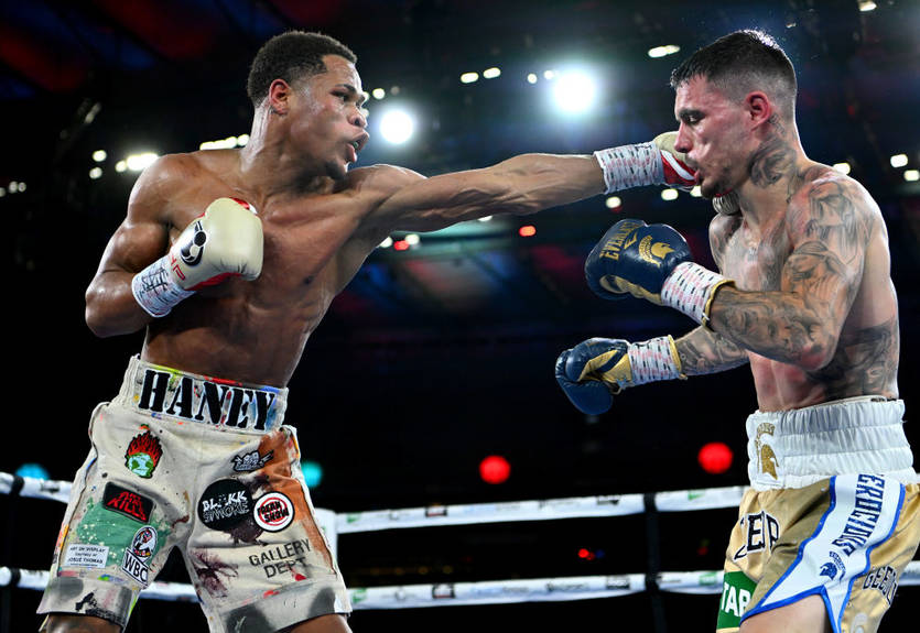 Камбосос - Хэйни: статистика ударов чемпионского боя
