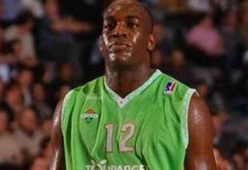 Монтепаски подпишет центрового из Виллербана