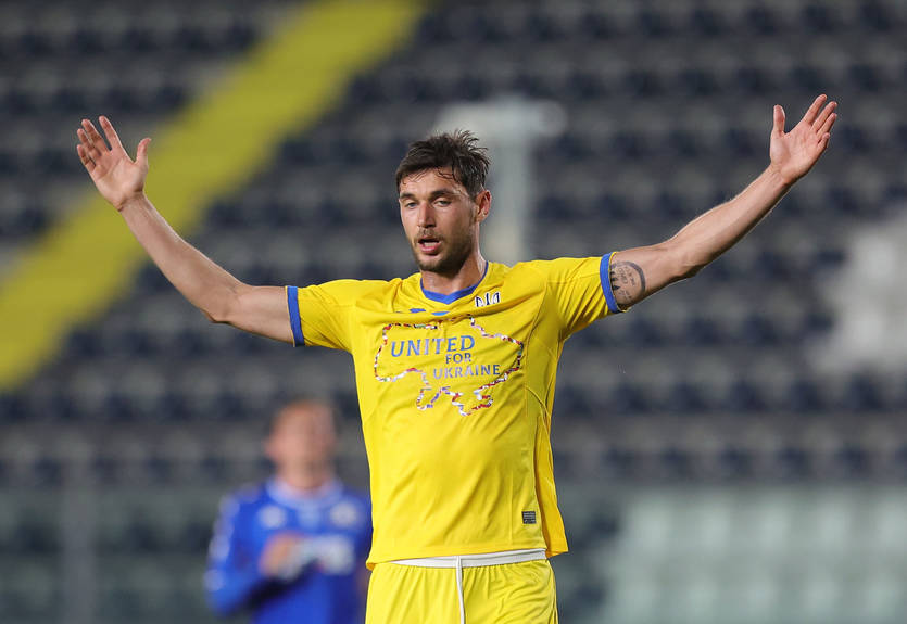 Без Яремчука та Піхальонка: Збірна України оголосила заявку на матч із Ірландією Без Яремчука та Піхальонка: Збірна України оголосила заявку на матч із Ірландією