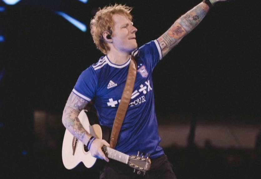 Ипсвич продлил спонсорское соглашение с Эдом Шираном еще на год Ипсвич продлил спонсорское соглашение с Эдом Шираном еще на год