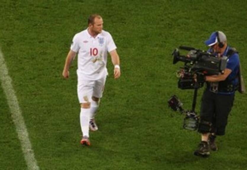 Руни недоволен поведением фанатов