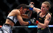 Шевченко победила Сантос и защитила титул чемпионки UFC