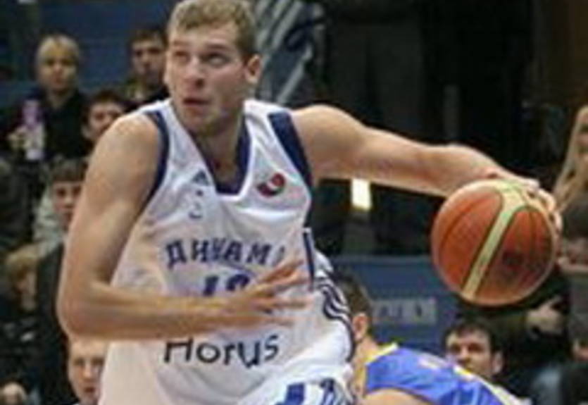 Химки подписали Моню