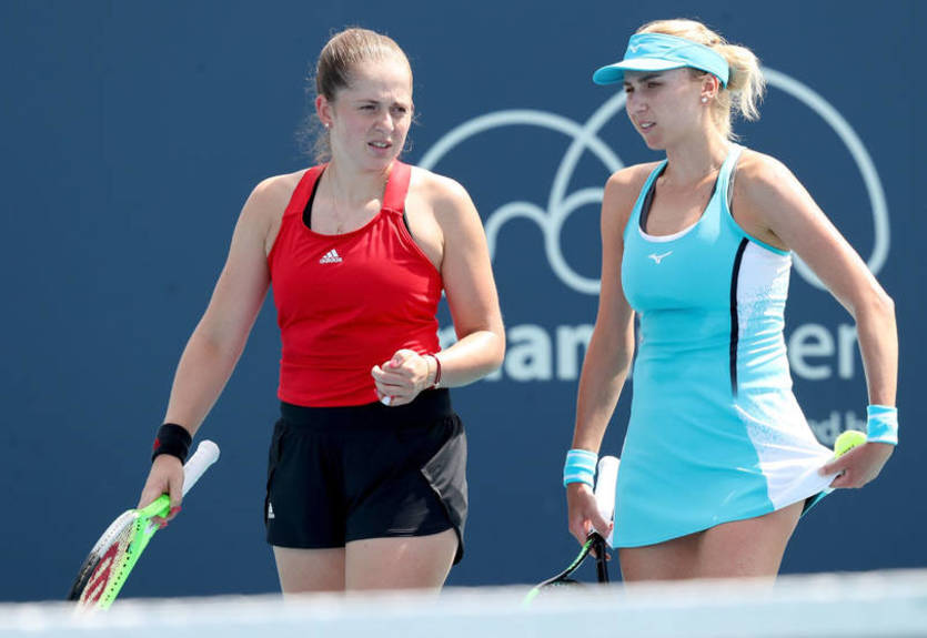 Людмила Киченок победила свою сестру Надежду на старте парного турнира в Бирмингеме