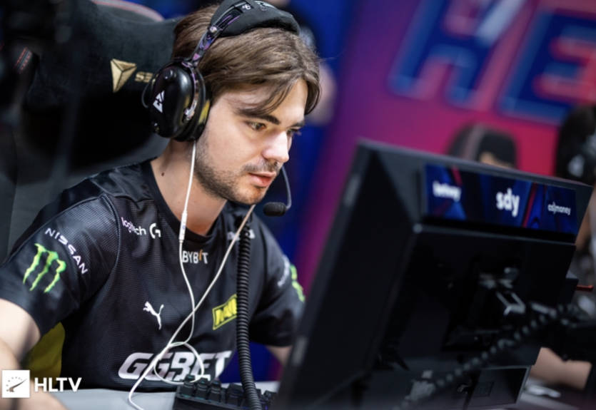 NaVi с разгромным счетом обыграли FaZe Clan NaVi с разгромным счетом обыграли FaZe Clan