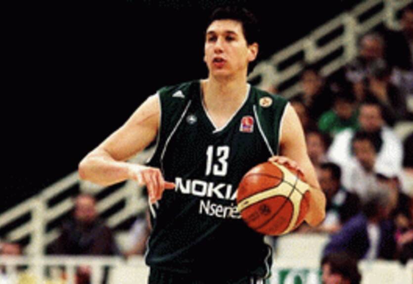 Панатинаикос продлил контракт с капитаном команды