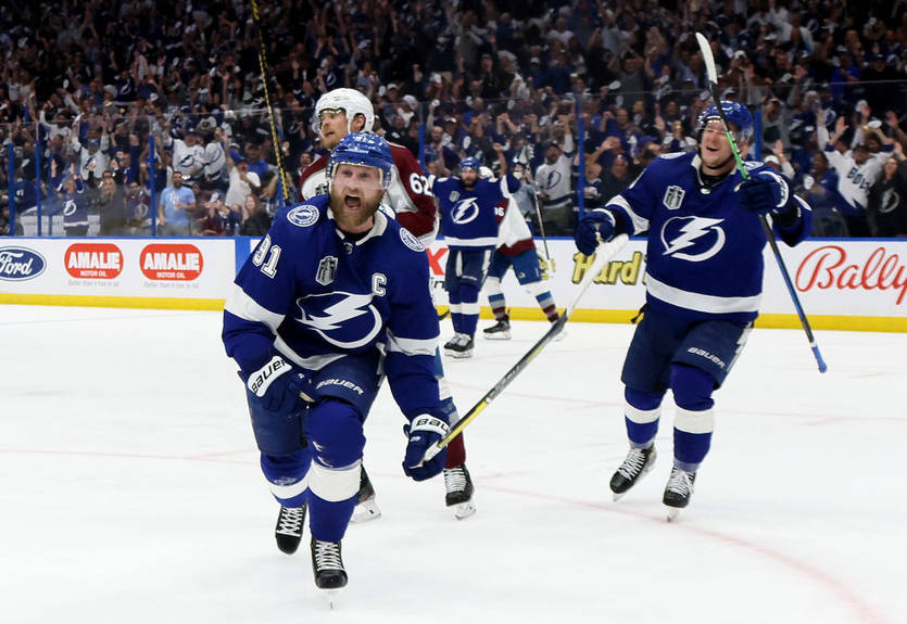 Кубок Стэнли: Тампа одержала первую победу над Колорадо в финальной серии