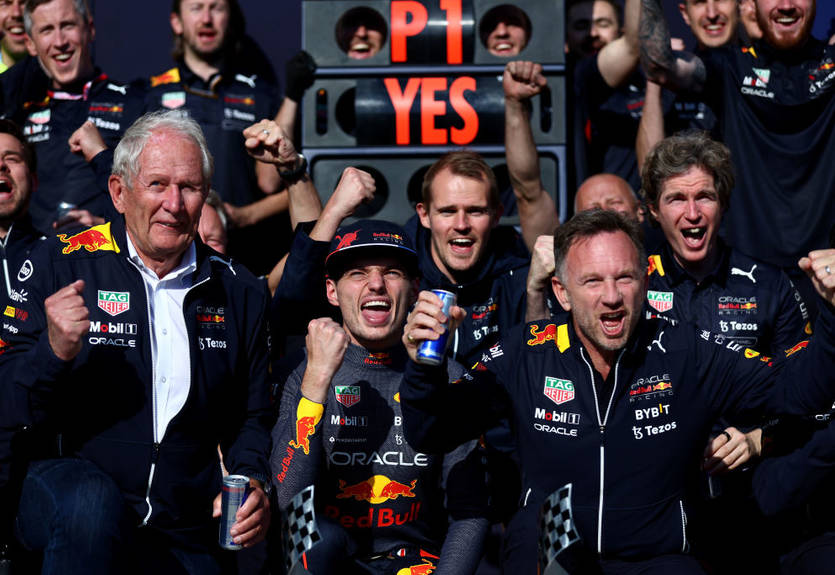 Ред Булл вийшов на п'яте місце серед конструкторів за кількістю перемог