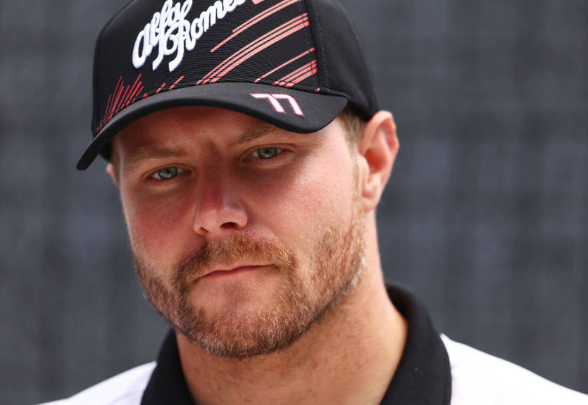 Боттас зізнався, що мало не пішов із Ф1 через протистояння з Гемілтоном