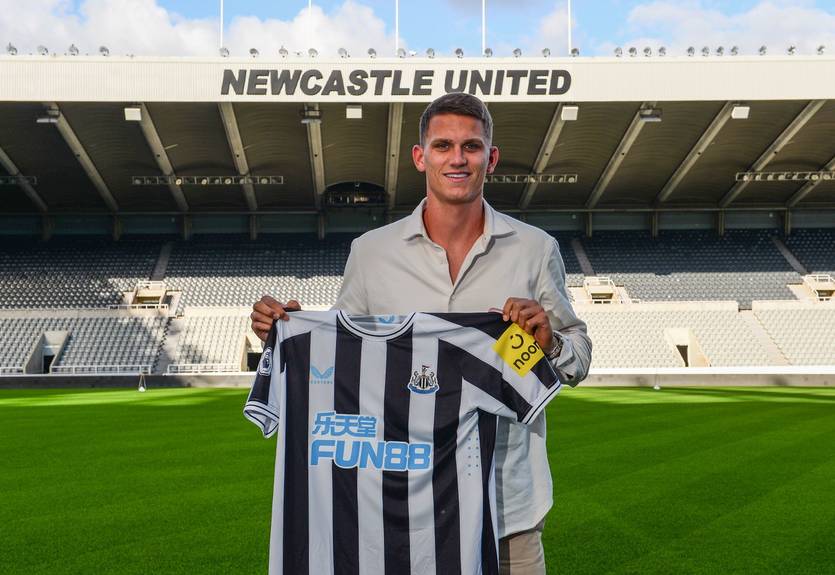 Ньюкасл оголосив про трансфер Ботмана, за яким полював Мілан