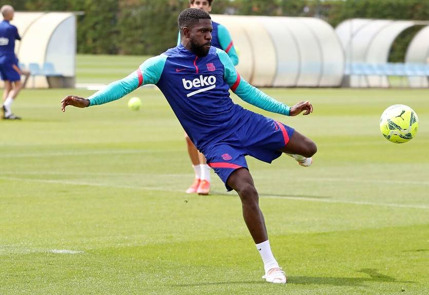 Барселона предложила трем игрокам искать себе новый клуб Барселона предложила трем игрокам искать себе новый клуб