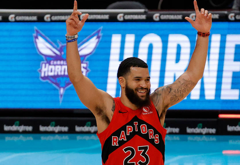 Звезда Торонто в соцсетях похвастался, как он поиздевался над детьми на паркете