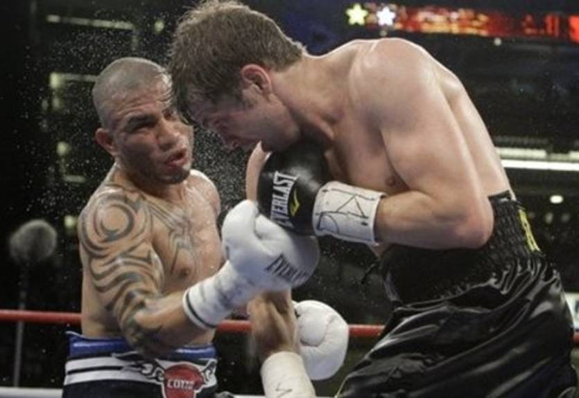 Котто взял третий чемпионский титул