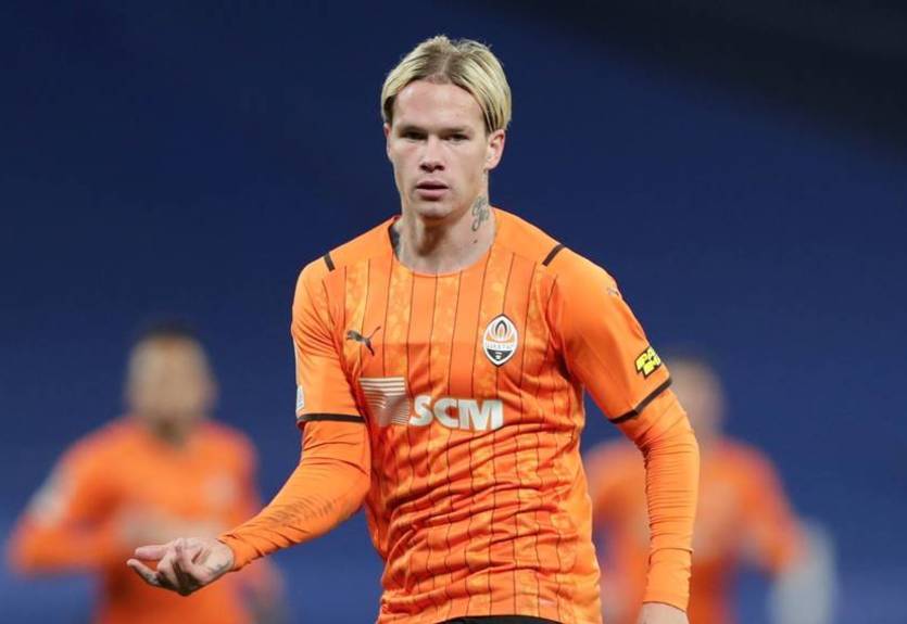 Ювентус и Брентфорд могут перехватить у Байера Мудрика