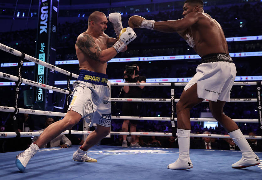 Майк Тайсон объяснил, почему Усик победил в первом бою с Джошуа