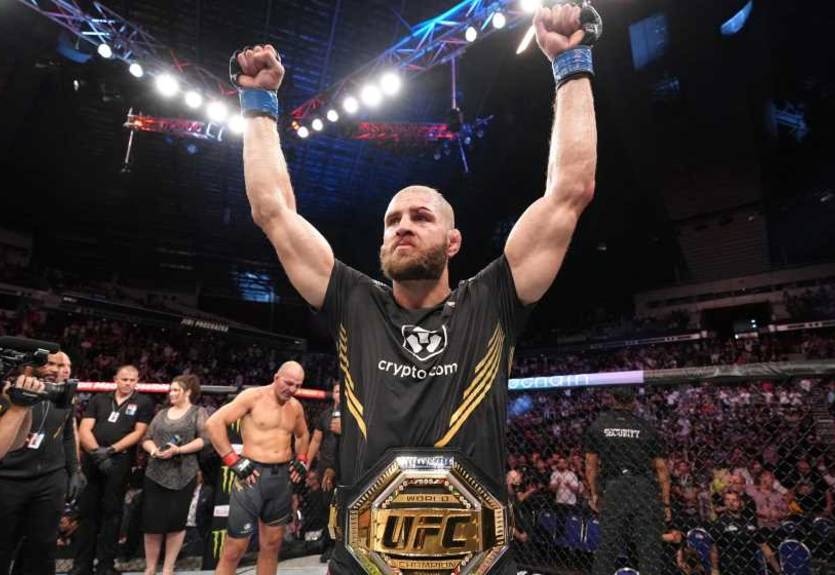 Чемпіон UFC у напівважкій вазі висловився про можливий бій проти Усмана Чемпіон UFC у напівважкій вазі висловився про можливий бій проти Усмана
