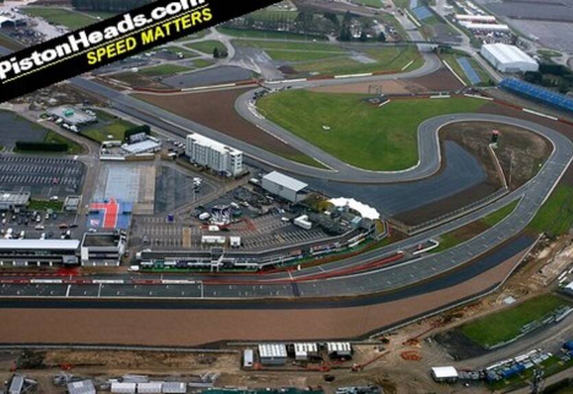 Реконструкция Сильверстоуна проходит весьма успешно