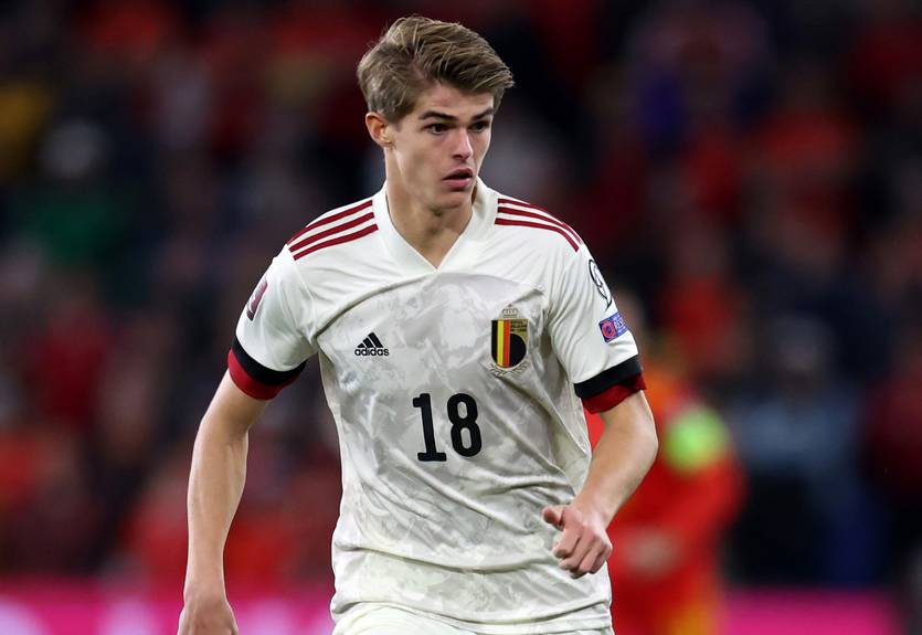 Брюгге получил от Лидса предложение по де Кетеларе, которое Милан намерен перебить