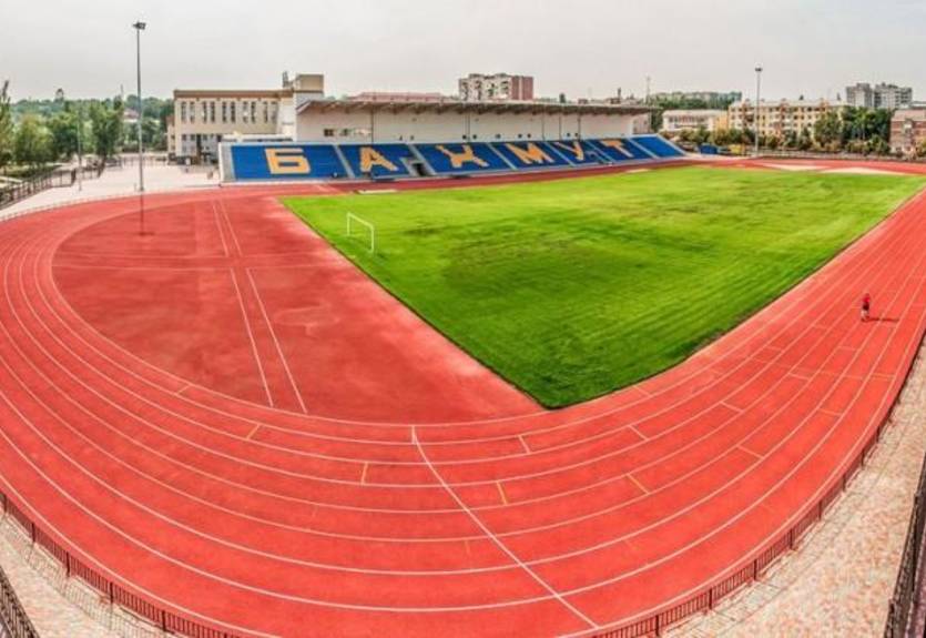 Російські окупанти обстріляли стадіон у Донецькій області