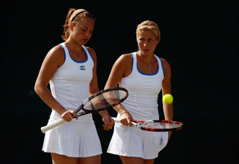 Ролан Гаррос. Сестры Бондаренко проходят в четвертый круг