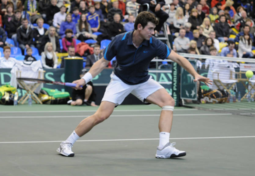 Бубка уступает в британской квалификации