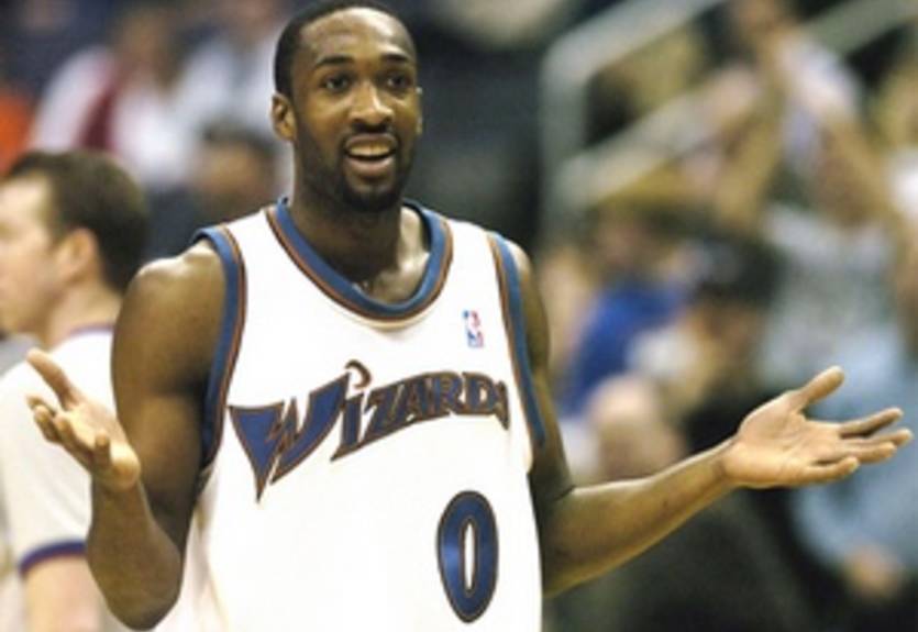 Вашингтон изолирует Уолла от Аринаса?