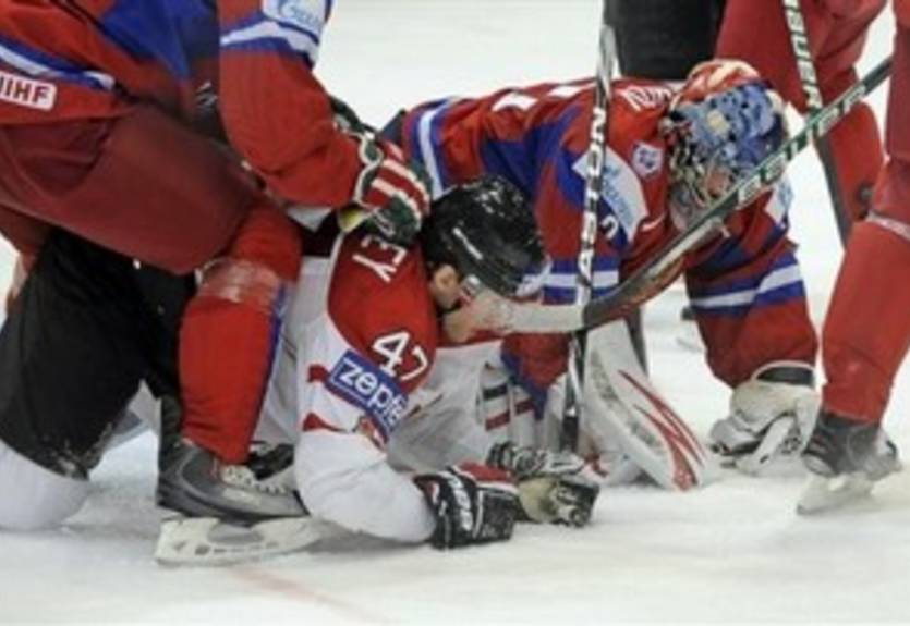 Варламов: "Канадцы постоянно пытались нанести травму Овечкину"