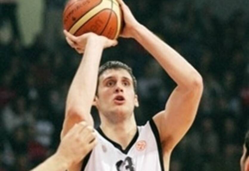 Валенсия продаст конкурента Лищука чтобы сохранить тренера?