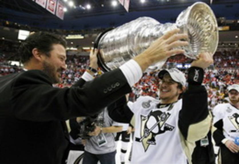 Кросби покидает гостевой дом Лемье