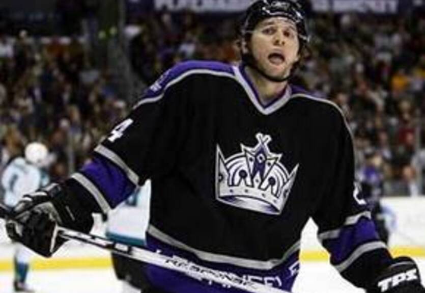 У Фролова четыре предложения из КХЛ