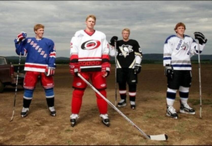 В составе Ураганов теперь два Стаала