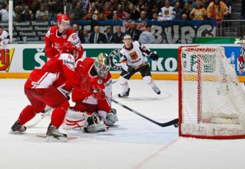 ЧМ. Германия бьет Данию и выходит в следующий раунд