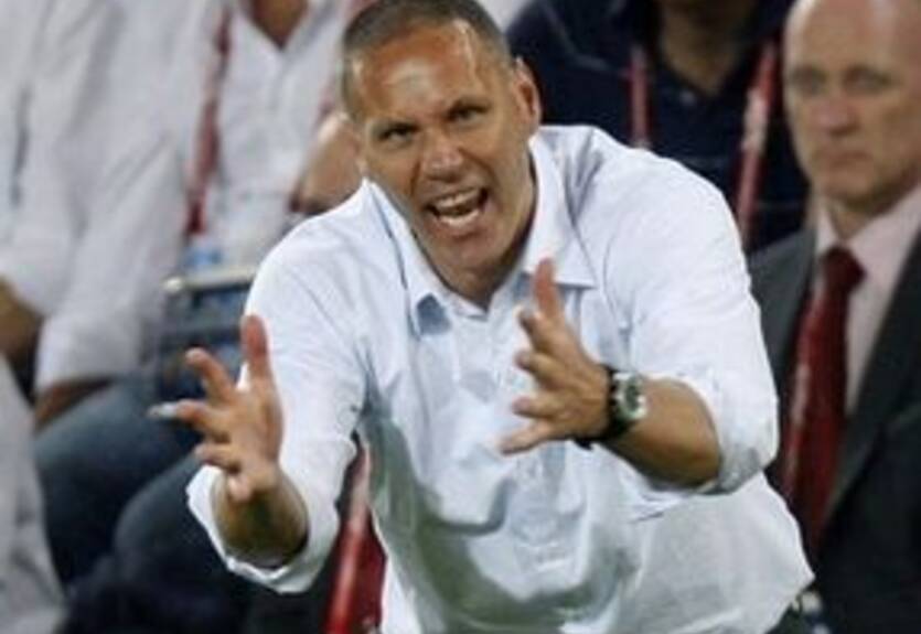 Ван Бастен: &quot;Еще не время говорить о работе в Милане&quot;